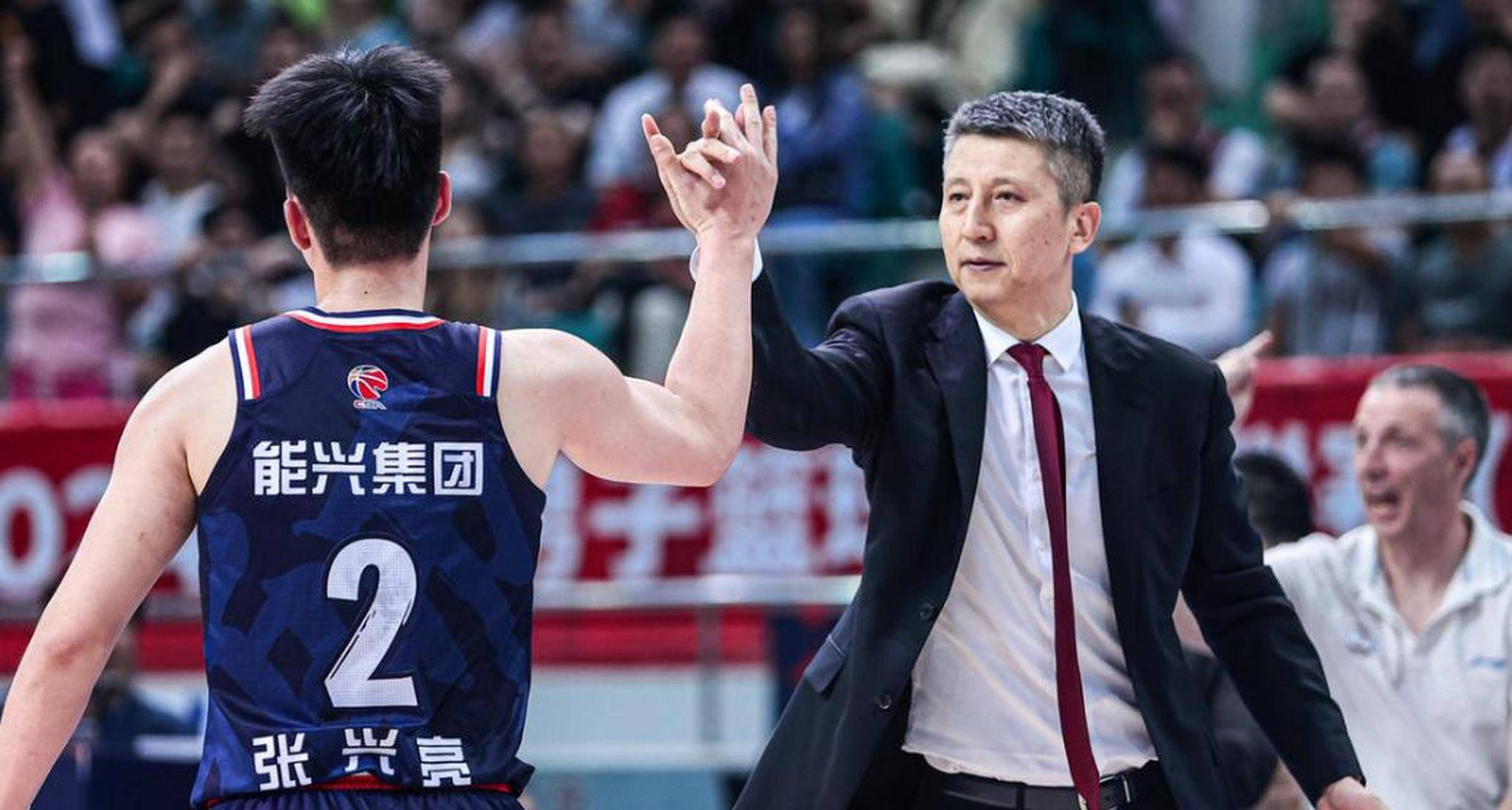 包含今夜意甲焦点战；广州队内部沟通；悬念犹存；轮换策略成焦点的词条乐鱼体育官网